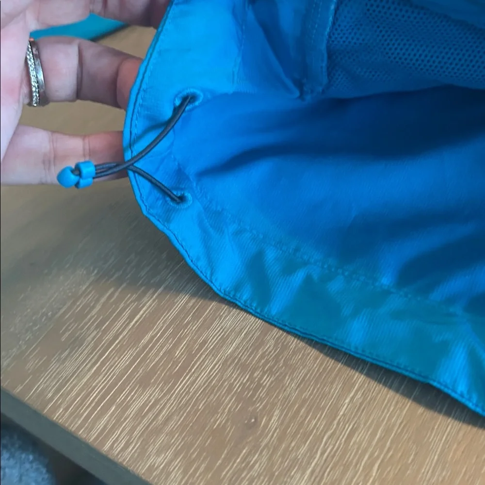 The North Face Men's Vibrant Blue‎ Windbreaker